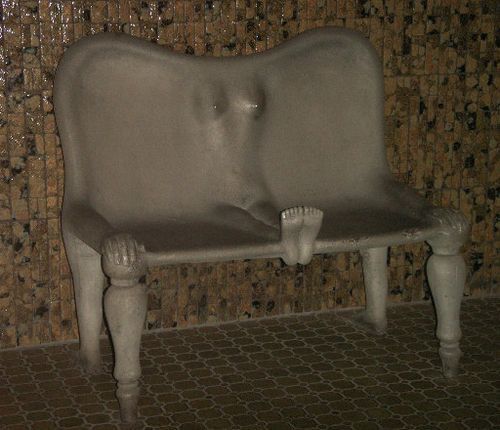 セクシーな椅子.jpg