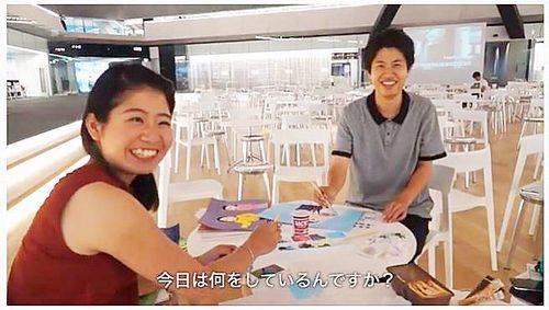 普代村　絵本を描く大学生500.jpg