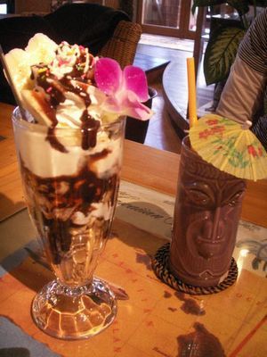 H1 CAFE パフェ.jpg